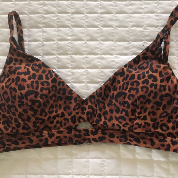 Cheetah bikini! - Picture 2 of 6